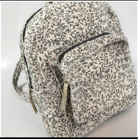 NWT Ruggine Leaf Vine small backpack - Picture 2 of 5